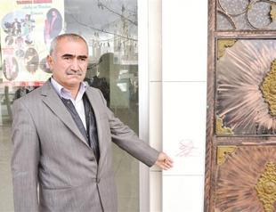 Crosses on Alevi doors ‘child’s play,’ minister says