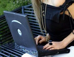 Azerbaijan vows to catch sex video blackmailers