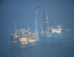 Greenpeace carry out tests near North Sea gas leak