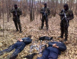 Two Kosovo Albanian policemen held in Serbia released