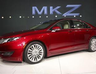 Ford revives Lincoln with glass roof and date nights