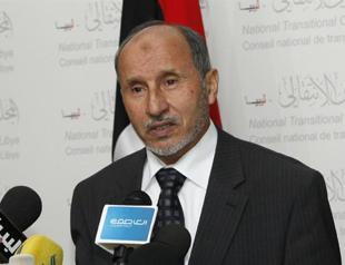 Libya leader threatens force to foil east autonomy bid