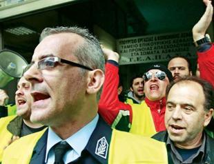 Creditors give hope to Greece