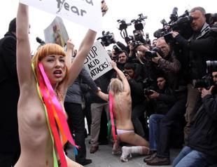 FEMEN activists detained in Istanbul