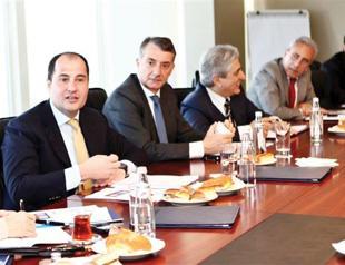 Top bosses eye smart investments