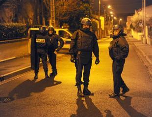 French police corner Al-Qaeda suspect after shootings