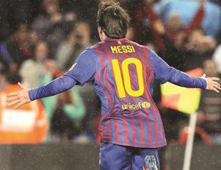 Messi sets new Barcelona scoring record