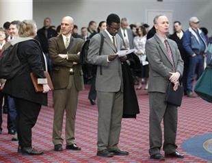 US unemployment drops to 8.2 percent in March