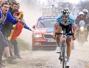 Boonen powers to record win
