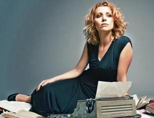 Elif Şafak visits Sofia for award ceremony