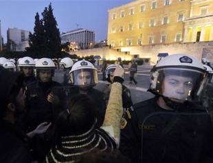 Greek cops now on hire for private sector