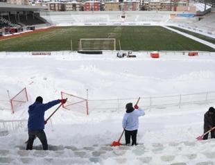 Leader Galatasaray ready to take on freezing cold in Sivas