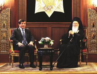 Turkish FM in landmark visit to minority leaders