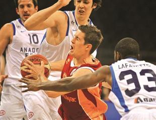 Galatasaray rises to top after Efes win