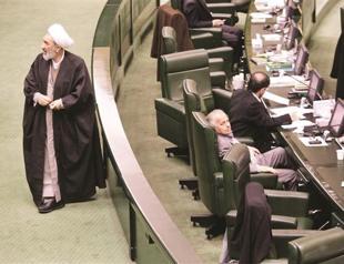 Iran assembly holds first post-poll session