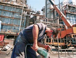 Shunned by US, Turkey looks for alternative oil