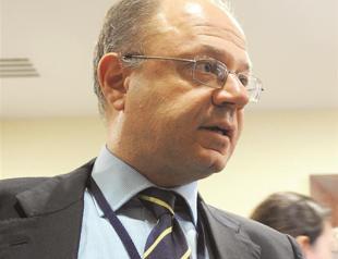 Three percent not one-third of Greek land up for sale