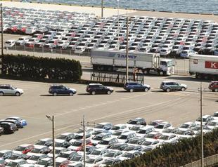 Tokyo announces surprise trade surplus in February