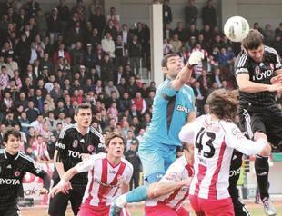 Beşiktaş out, Fener’s Turkish cup path cleared