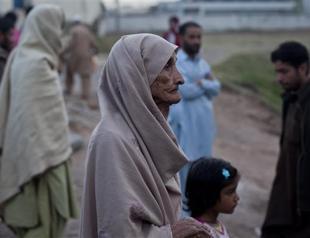 Suicide attack kills five outside Pakistan mosque: official