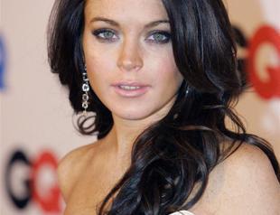 Lohan denies she shoved woman