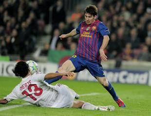 Barcelona and Bayern cruise into Champions League semis