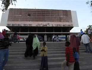 Bomb blast in Somali natl theater kills at least 10 people