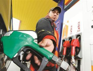 Global oil prices slip amid concerns over EU economy