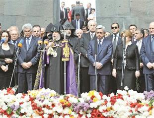 Turkey slams Obama and French leaders on Armenian killings