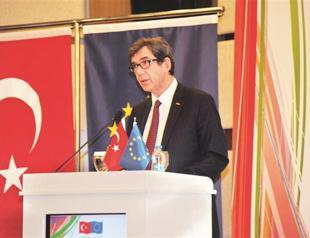 Turkey’s civilian rule move gets EU praise