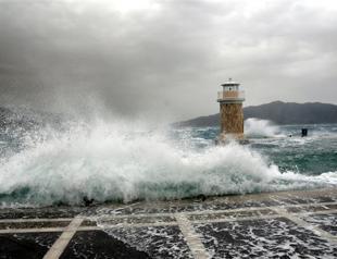 One killed as severe storms hit western Turkey