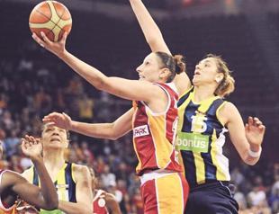 Fener looks to close final series