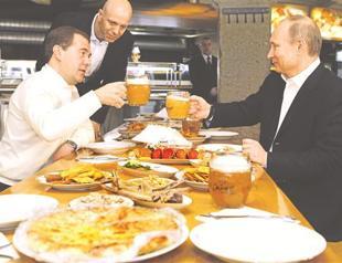 Putin seeks to boost ties with Washington