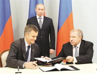 Rosneft strikes $2.5 bln Arctic accord with Statoil
