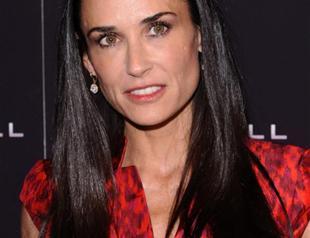 Demi Moore no longer Mrs Kutcher