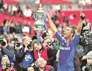 Di Matteo magic does the trick as Chelsea wins cup