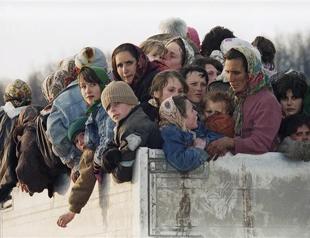 Judge postpones evidence in Mladic trial