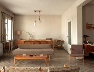 Salt continues to Modern Essays