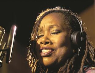 Denise King on stage at Akbank Sanat