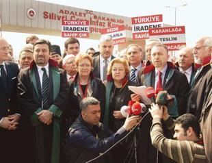 Balyoz lawyers complain about court to top board