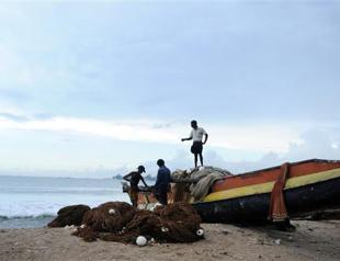 Sri Lanka fishermen accused of damaging tsunami buoy