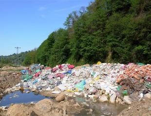 Municipality dumps waste to organic basin in Turkey