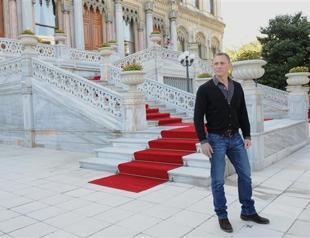 Tension rises on Bond film set in Istanbul