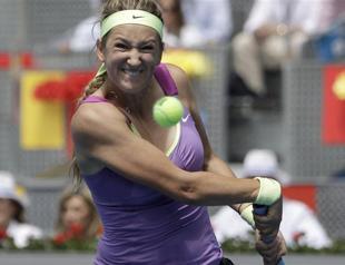 Azarenka rallies for spot in Madrid semi