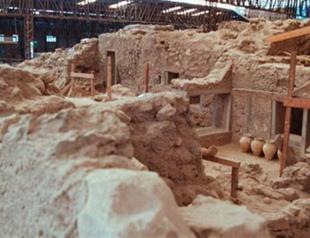 Prehistoric Greek town reopens after 2005 tragedy