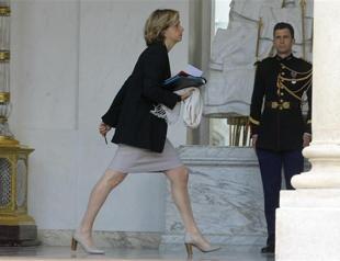 France says fears over Spains finances excessive