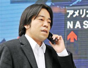 Yen rises against greenback