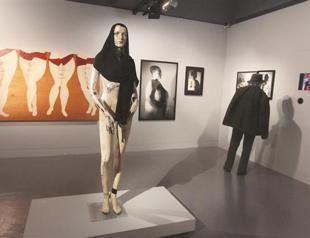 Nude Arab art becomes theme of Paris show