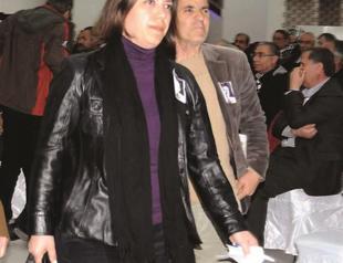 Parties get advisors for new charter talks