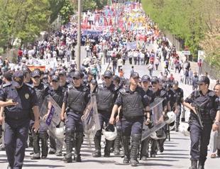 Divided Ankara hosts two marches